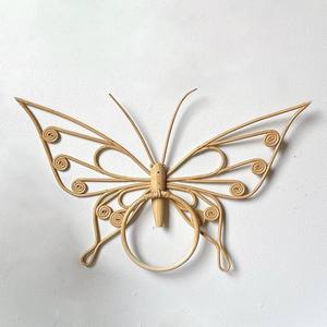 Porte-écharpes papillon en rotin, support écologique pour serviettes, fabrication et fourniture - Product Image 1