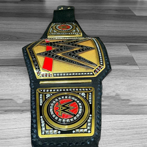 Cinturón de Campeonato Ponderado en Oro, Indiscutible, Agrega Prestigio a tu Colección de Lucha, Imprescindible para Cualquier Fanático de la Lucha - Product Image 6