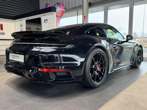 SUV Diésel R20 Turbo 2025 Usado en Buen Estado con Asientos de Cuero Oscuro - Product Image 2