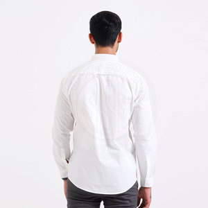 Camisa Clásica Blanca con Botones, Camisa Formal de Vestir, Uniforme de Oficina, Estilo de Atuendo Ejecutivo - Product Image 3
