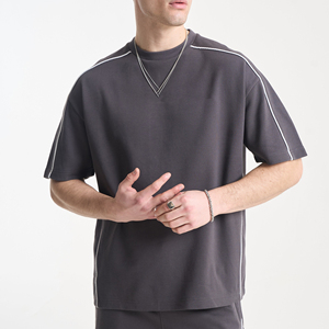 T-shirts pour hommes de haute qualité, vêtements noirs, mode décontractée, design de logo OEM, t-shirts pour hommes surdimensionnés personnalisés - Product Image 6
