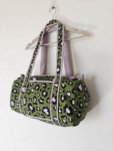 Bolsa de Viaje Acolchada de Algodón con Estampado de Leopardo Verde, Cierre de Cremallera, Asas Dobles, Unisex |   Bolsa de Viaje Ligera de 20-35L para Fin de Semana - Product Image 5