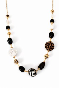 Collier Bohème Fait Main en Verre Perlé Géométrique avec Fermoir Plaqué Or, Design Bleu et Blanc, Bijou Unisexe pour Fête, Écologique - Product Image 5