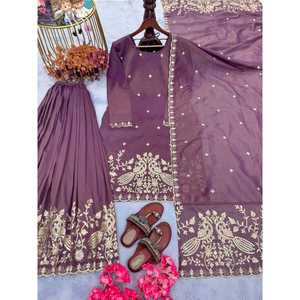 Hermosa Ropa Tradicional China, Top Plazzo y Dupatta con Bordado de Lentejuelas - Product Image 2