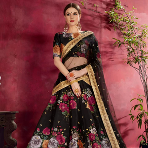 Antra - Lehenga Choli de Seda con Estampado de Estilo de Vida, con Lentejuelas y Borde Dorado, para Novias, Ropa Étnica para Bodas |   Blusa Tradicional Arrugada para Mujer, para Todas las Temporadas - Product Image 1