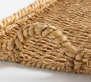 Plateau de service rectangulaire minimaliste en jacinthe tressée à la main avec poignées, plateau en osier naturel durable pour le petit-déjeuner et la table basse - Product Image 2