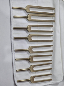 Juego de diapasones armónicos de latón de Mars International Manufacture Harmonic Spectrum. - Product Image 3