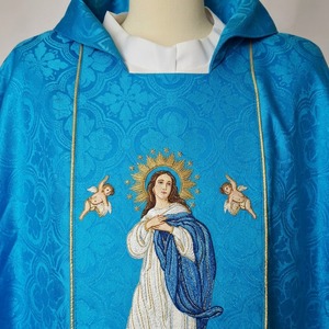 Vêtement liturgique brodé sur mesure pour adulte, robe de cérémonie bleue en polyester mat avec étole et épingle de sûreté, style classique pour la liturgie - Product Image 4