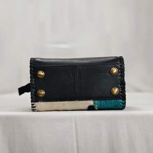 Nuevo Bolso de Viaje de Cuero Vacuno Casual de Diseño con Panel Floral Turquesa en Relieve y Cierre de Cremallera, Bolso de Hombro - Product Image 3