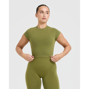 Conjunto Deportivo de 2 Piezas para Mujer, Color Verde Oliva, Tejido de Punto, Top Corto de Manga Corta con Cuello Redondo, Transpirable, para Primavera/Verano - Product Image 1