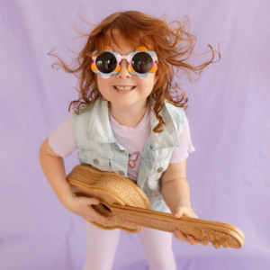 Guitarra de juguete de ratán tejida a mano para la educación musical de los niños, juguetes musicales para niños, guitarras de juego de alta calidad - Product Image 3