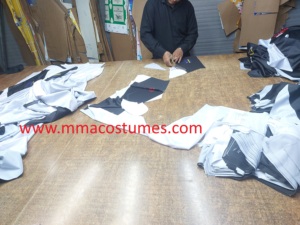 เสื้อยืดคอวีแนวลำลองสำหรับทุกเพศเสื้อผ้าแนวสตรีทศิลปะการต่อสู้ - Product Image 3