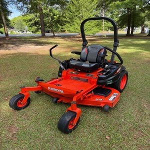Tondeuse à gazon Kubota Z421 haut de gamme, conçue pour des résultats de coupe supérieurs, avec une utilisation confortable et une construction robuste. - Product Image 6