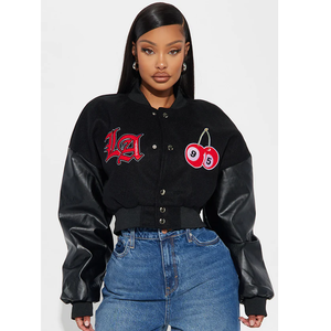 Blouson bomber noir en PU avec patch brodé LA Cherry, style streetwear, coupe courte, unisexe, pour l'automne - Product Image 4