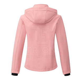 Chaqueta Softshell para Mujer de Nuevo Diseño, MOQ Bajo, Precio al por Mayor, Hecha en Pakistán, para Venta en Línea - Product Image 2