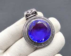 จี้แทนซาไนต์ทรงเหลี่ยมวินเทจสุดหรู เงินแท้ 925 สีน้ำเงินม่วง เครื่องประดับหมั้น ขนาด 4 ซม. ของขวัญสำหรับเธอ - Product Image 6