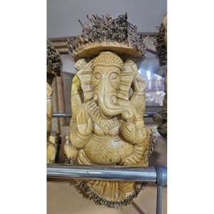 Macetero Ganesha de Madera de Mango con Base de Concreto - Hecho a Mano, Venta al Por Mayor - Product Image 4