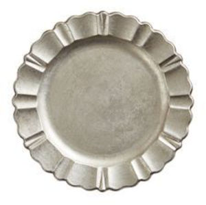 Assiettes de service rondes en métal martelé doré, idéales pour les événements, mariages, dîners et la décoration de table - Product Image 6