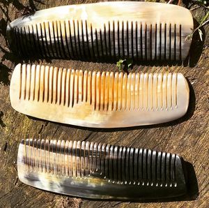 Peigne en corne de buffle naturelle pour femmes et hommes, antistatique, avec massage du cuir chevelu pour des soins capillaires sains - Product Image 6