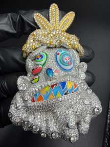 Colgante inspirado en el sueño de Travis Scott Melted Utopia, colgante de dibujos animados con incrustaciones de diamantes, colgante de plata 925 estilo hip hop, colgante de moissanita VVS. - Product Image 4