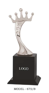 High-end metal diamond <b>trophy</b> with elegant appearance - Product Image 4