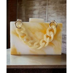 Bolso de Mano de Resina Hecho a Mano para Mujer, Elegante Accesorio de Moda con Cristales para la Noche - Product Image 2