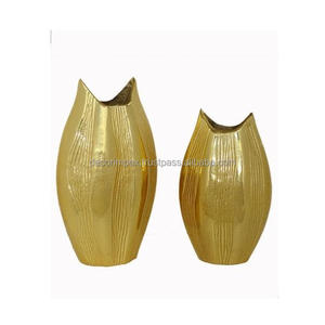 Jarrón de Mesa Moderno para Bodas, Muy Solicitado, de Tendencia, Hecho de Aluminio con Acabado Dorado, Ecológico - Product Image 5