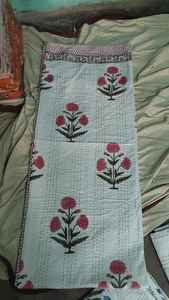 Manta de patchwork Kantha vintage al por mayor, hecha a mano con sari de algodón reciclado, colcha reversible estilo boho para decoración del hogar - Product Image 6