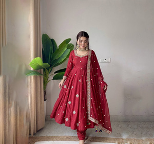 ชุดเดรส Anarkali ดีไซน์สวยงามแบบอินเดีย-ปากีสถาน สำหรับงานปาร์ตี้ งานแต่งงาน หรือใส่ลำลอง ทรงเข้ารูป ผ้าไหมแห้งเร็ว ประดับด้วยเลื่อม - Product Image 1