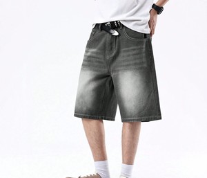 Shorts en jean pour hommes en gros, prix d'usine, bords bruts, style streetwear, étiquette personnalisée pour marques de mode - Product Image 3