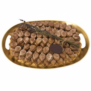 Plateau ovale en métal doré de qualité export, design fabuleux, pour servir des bonbons et des desserts sur la table à la maison. - Product Image 1