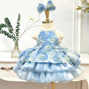 Vestido de Princesa Bao Tran COOL BLUE ROSE para Niñas, Transpirable, Ecológico, Diseño en Capas de Tafetán y Malla de Lino, Flores 3D y Perlas - Product Image 1