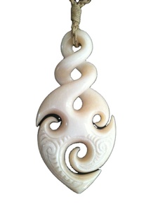 จี้สร้อยคอรูปปลาโลมา FX062เครื่องประดับโชคเกอร์ผู้ชายเครื่องประดับสีผู้หญิงสไตล์ชนเผ่าเลียนแบบสร้อยคอกระดูกจามรี - Product Image 2