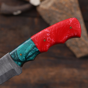 Cuchillo de caza y desollado de hoja fija de acero de Damasco forjado a mano, mango de resina, espiga completa, cuchillo personalizado OEM/ODM, funda de cuero - Product Image 5