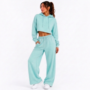 Ensemble décontracté confortable pour femmes, sweat-shirt doux et pantalon ample pour la maison et les voyages - Product Image 1