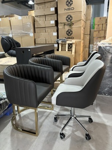 Sillón de Pedicura Moderno en PU Negro con Estructura Cromada, Asiento y Respaldo Fijos para Uso en Salón de Uñas - Product Image 6