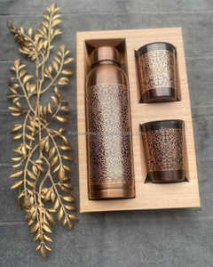 Botella de agua de cobre ecológica de alta demanda, suministro mundial de vasos de metal para la salud y el bienestar de la India - Product Image 4