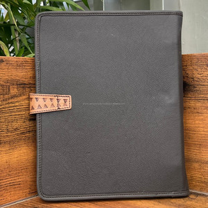 Carpeta de 3 anillas de cuero con herramientas manuales, duradera, personalizada, Premium, 2025, funda para planificador de viaje, carpeta A4, cartera con bolsillos con cremallera - Product Image 5