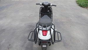 Porte-bagages robuste pour moto M-Biker VinFast Evo Grand, accessoires pour moto - Product Image 2