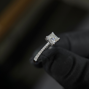 Luxury Princess Cut Diamond Ring 1.00 Ct Center with Round Side <b>Stones</b> 14K Gold IGI Certified Bridal Engagement Jewelry - Product Image 3