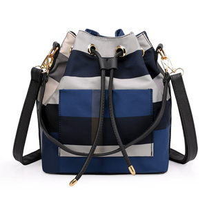 Sac seau en nylon bleu marine avec fermeture à cordon et bandoulière réglable, style minimaliste imperméable pour femmes - Product Image 6