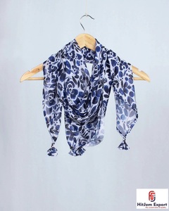 Foulard en Soie Personnalisé de Luxe Imprimé pour Femme, Léger, Carré, Tissu Tendance, Fournisseur OEM en Gros - Product Image 2