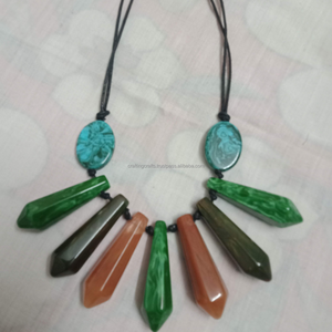 Collier en résine, style ange moderne, designs personnalisés, léger et durable, artisanat naturel à la mode, collier en corne et en résine - Product Image 6