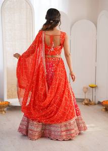 Ensemble Lehenga prêt pour le mariage, style Glam Flair, parfait pour les fêtes, en Faux Georgette, doux, avec doublure intérieure en micro-fil et travail de sequins. - Product Image 4