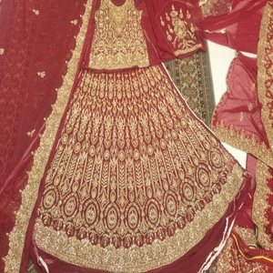 Traje nupcial Anarkali con bordado pesado Últimos diseños Adultos Vestido largo Dupatta Ropa de fiesta Trajes paquistaníes-Precio de venta al por mayor - Product Image 4