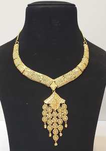 Conjunto de Joyería Chapada en Oro de 22K para Mujer, Collar con Borlas Clásico, Aretes y Anillo, Joyería Fina Moderna para Fiesta o Boda - Product Image 2
