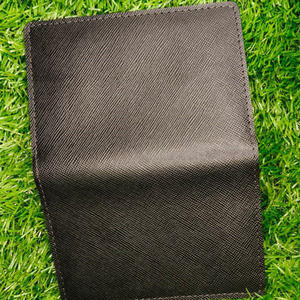 Porte-cartes en cuir texturé Saffiano noir de qualité supérieure, portefeuille minimaliste fin pour cartes de crédit avec plusieurs emplacements, haute qualité pour hommes - Product Image 5