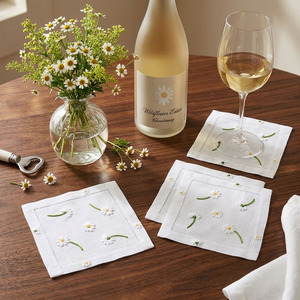 Servilletas de Cóctel Bordadas Personalizadas al por Mayor con Bonitas Flores de Margarita, 6*6 Pulgadas, Duraderas, Reutilizables, con Dobladillo, de Lino, para Bebidas, Hogar y Bar - Product Image 3