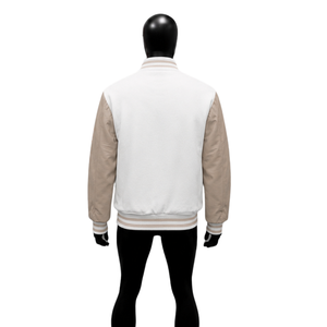 แจ็คเก็ตวาร์ซิตี้ขนสัตว์สีขาวพรีเมียม แขนหนังสีเบจ แจ็คเก็ตเบสบอลแบบ Letterman สั่งทำได้ สำหรับผู้ชายและผู้หญิง ขายส่ง - Product Image 2