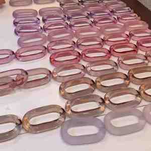 Escultura de Resina Ecológica Personalizada con Eslabones de Cadena, Transparente Rosa, Decoración para el Hogar, Artesanía Artística, Modelo de Fundición - Product Image 1